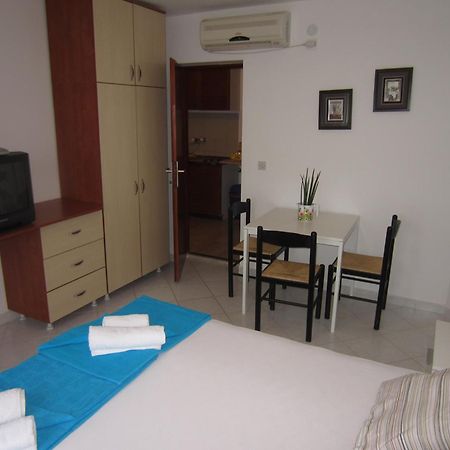 Apartments Minja Nerin Petrovac Bagian luar foto