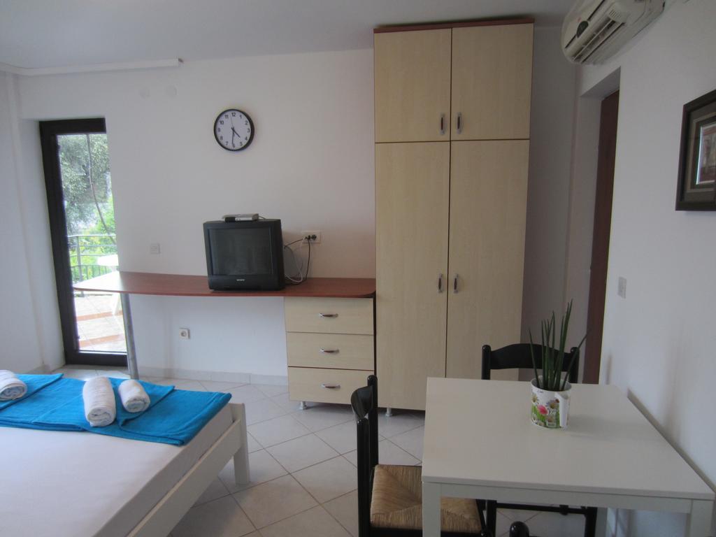 Apartments Minja Nerin Petrovac Bagian luar foto