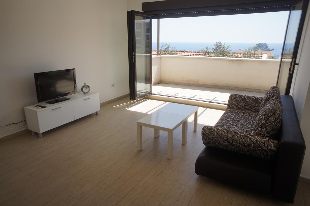Apartments Minja Nerin Petrovac Bagian luar foto