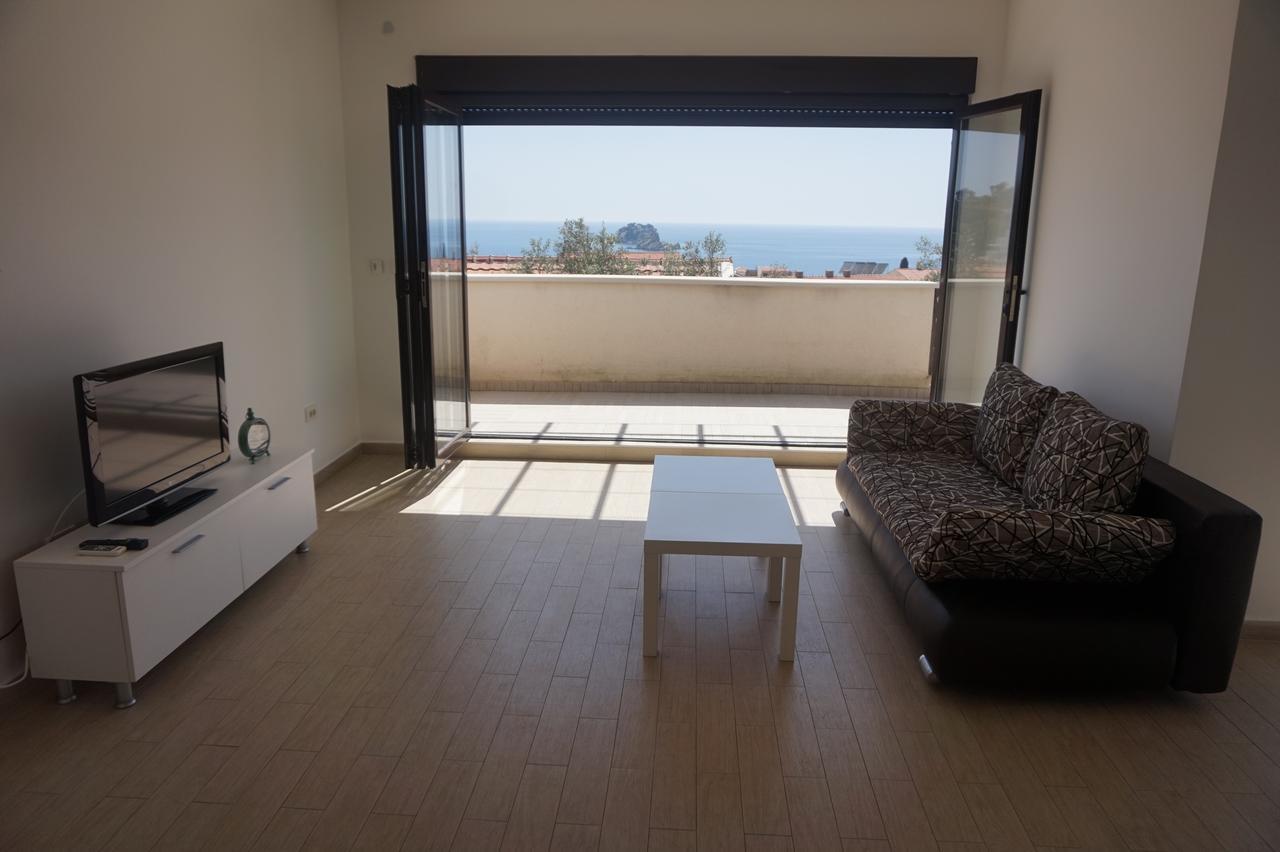 Apartments Minja Nerin Petrovac Bagian luar foto