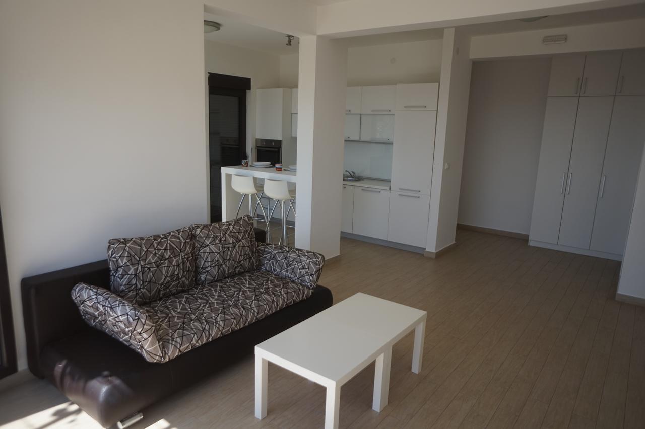 Apartments Minja Nerin Petrovac Bagian luar foto