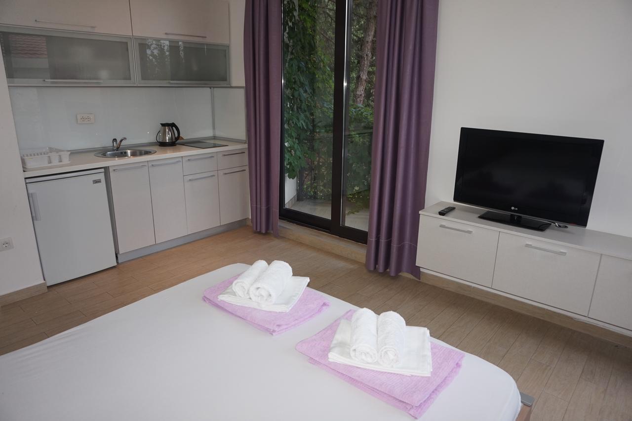 Apartments Minja Nerin Petrovac Bagian luar foto