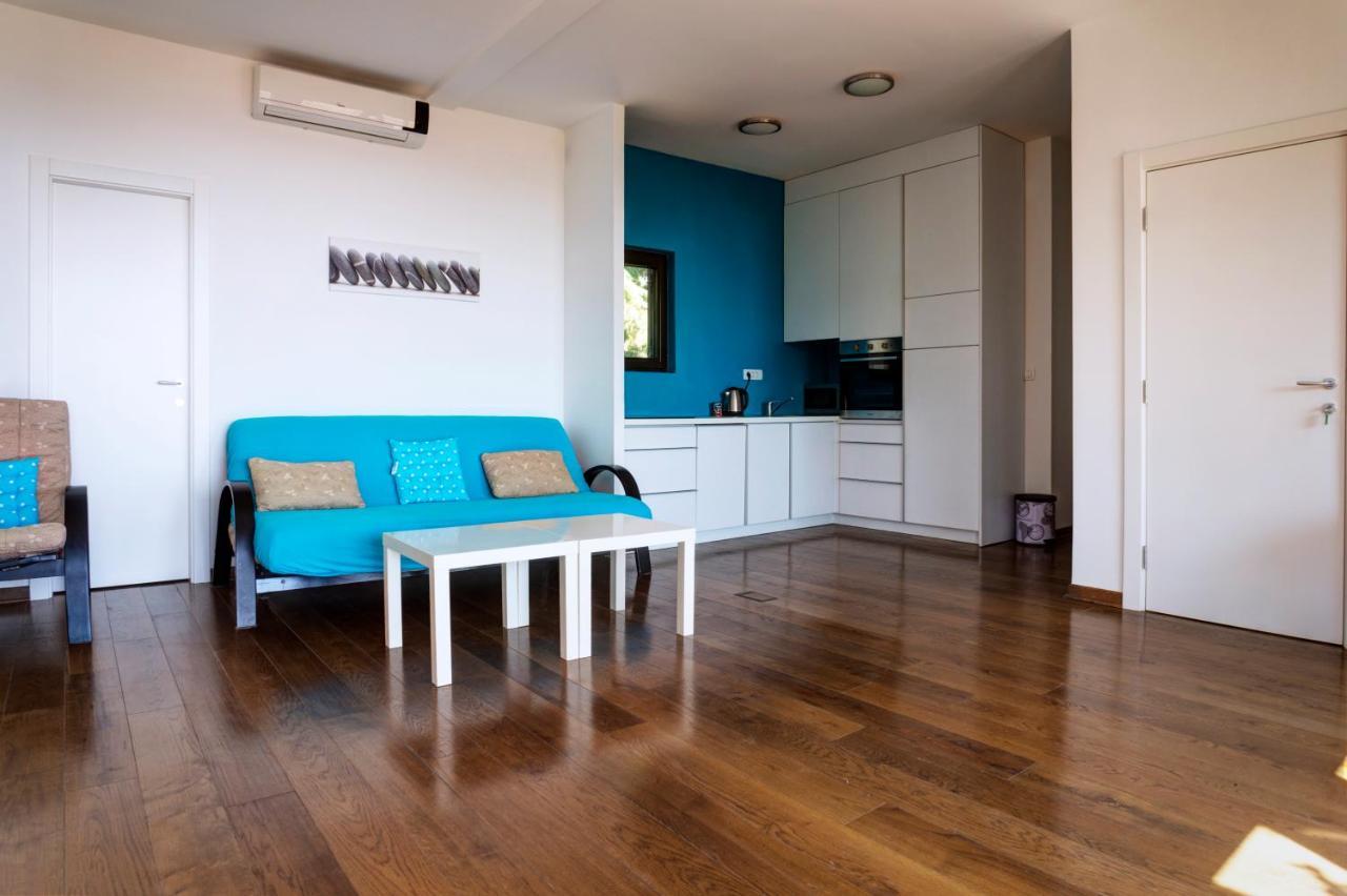 Apartments Minja Nerin Petrovac Bagian luar foto