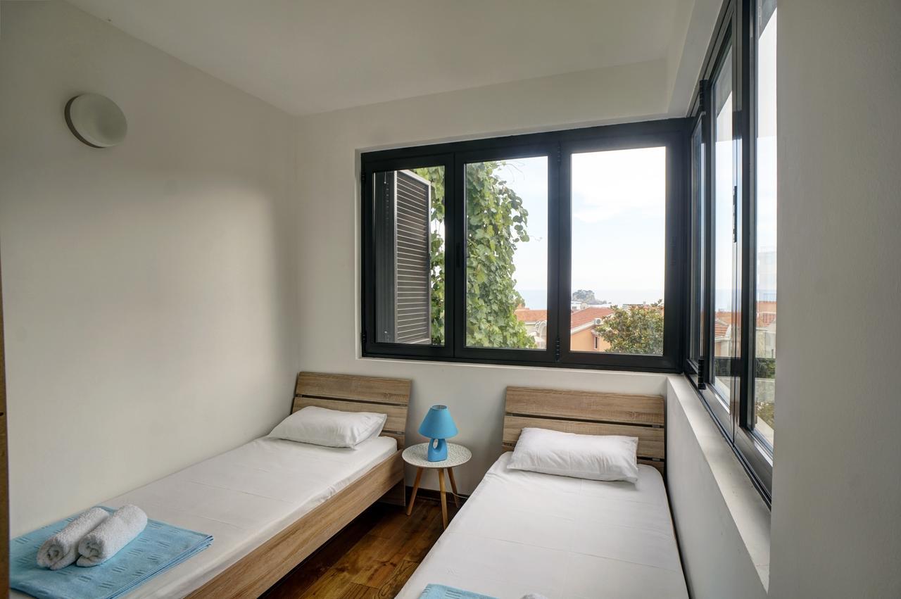 Apartments Minja Nerin Petrovac Bagian luar foto